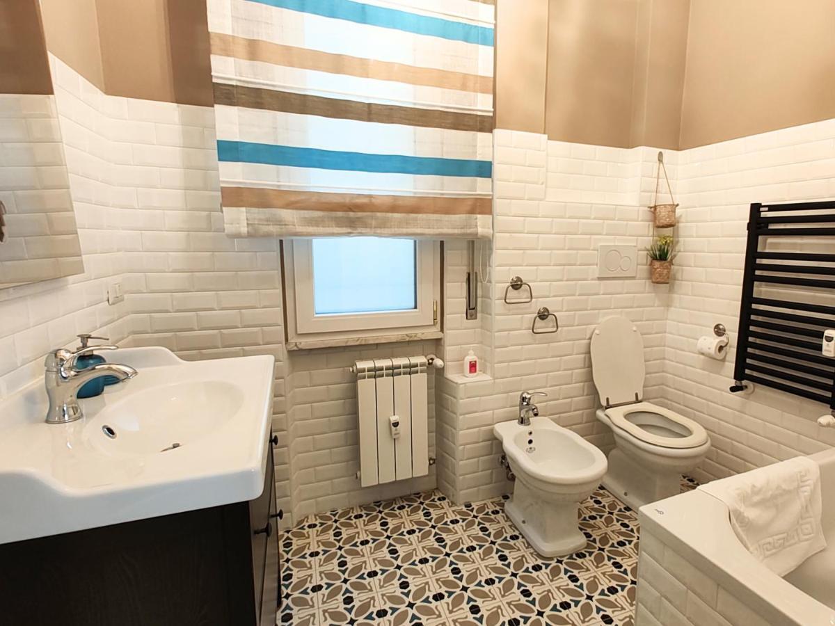 Luxury Apartment By Palazzo Senesi روما المظهر الخارجي الصورة